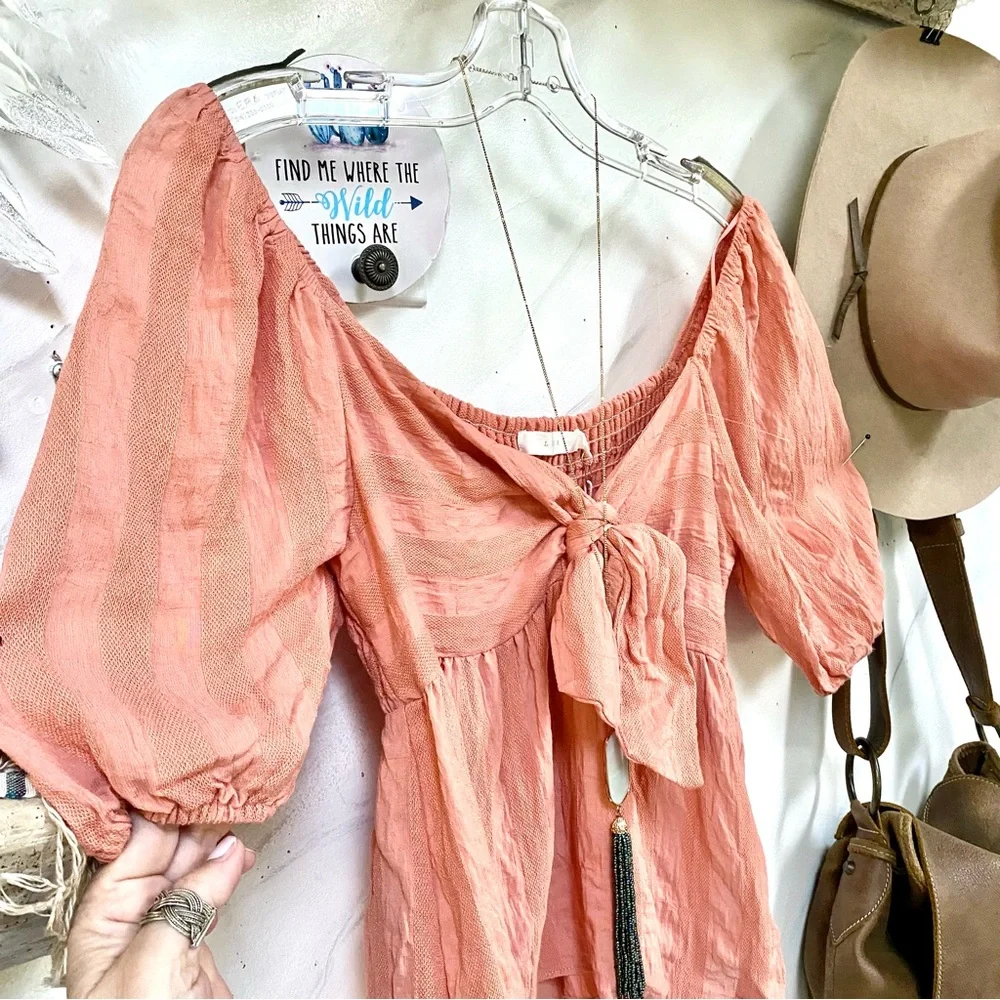 Anthropologie LUSH boho exaggerated sleeves boho smocked chest blouse - Picture 3 of 11